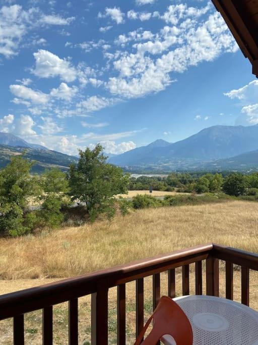 Appartement Familial A Crots Kültér fotó